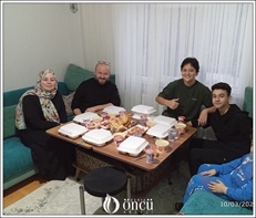 Sofralara Konuk Olduk