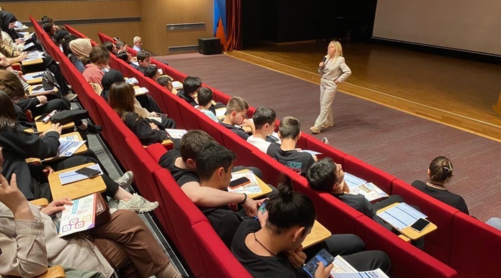 Üniversite Gezilerinin Son Durağı: Kadir Has Üniversitesi