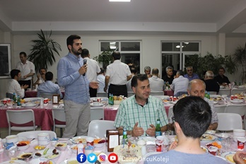 derya-oncu-ailesi-iftari-11